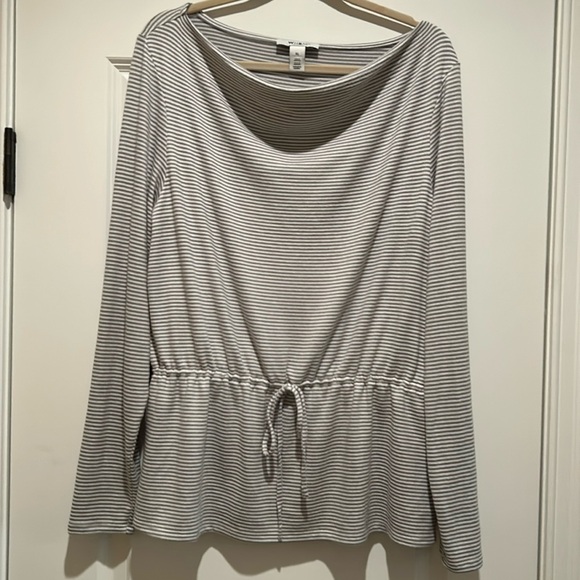 WHITE HOUSE BLACK MARKET Size XL Top - Picture 1 of 11